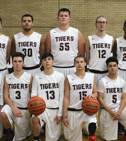 FEAT-DHS-BOYS-HOOPS