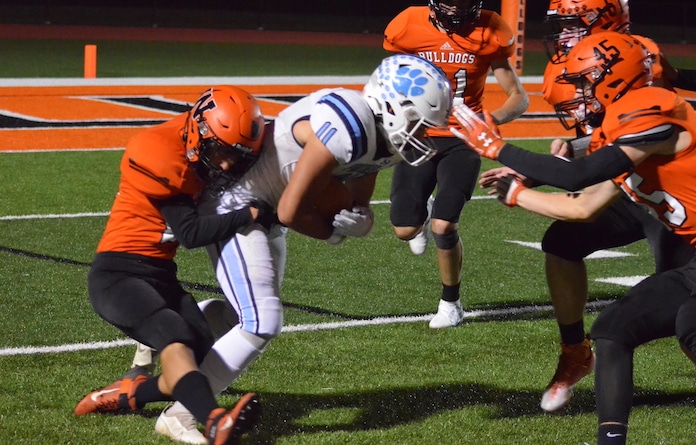 Waterloo dominates homecoming game - Republic-Times | News
