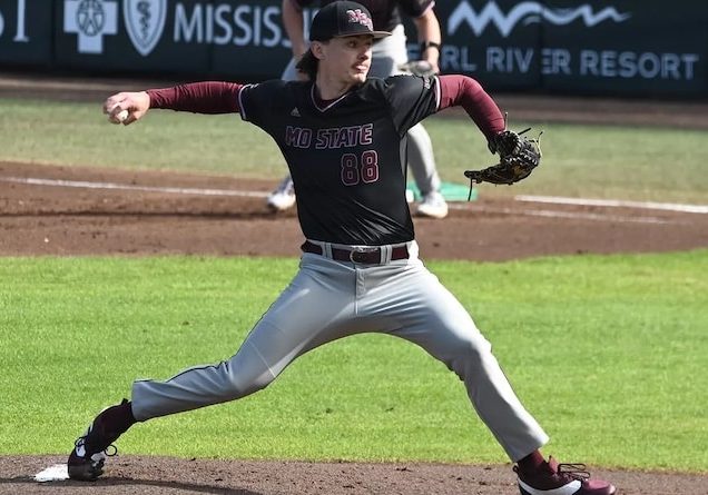 jackson holmes signs
